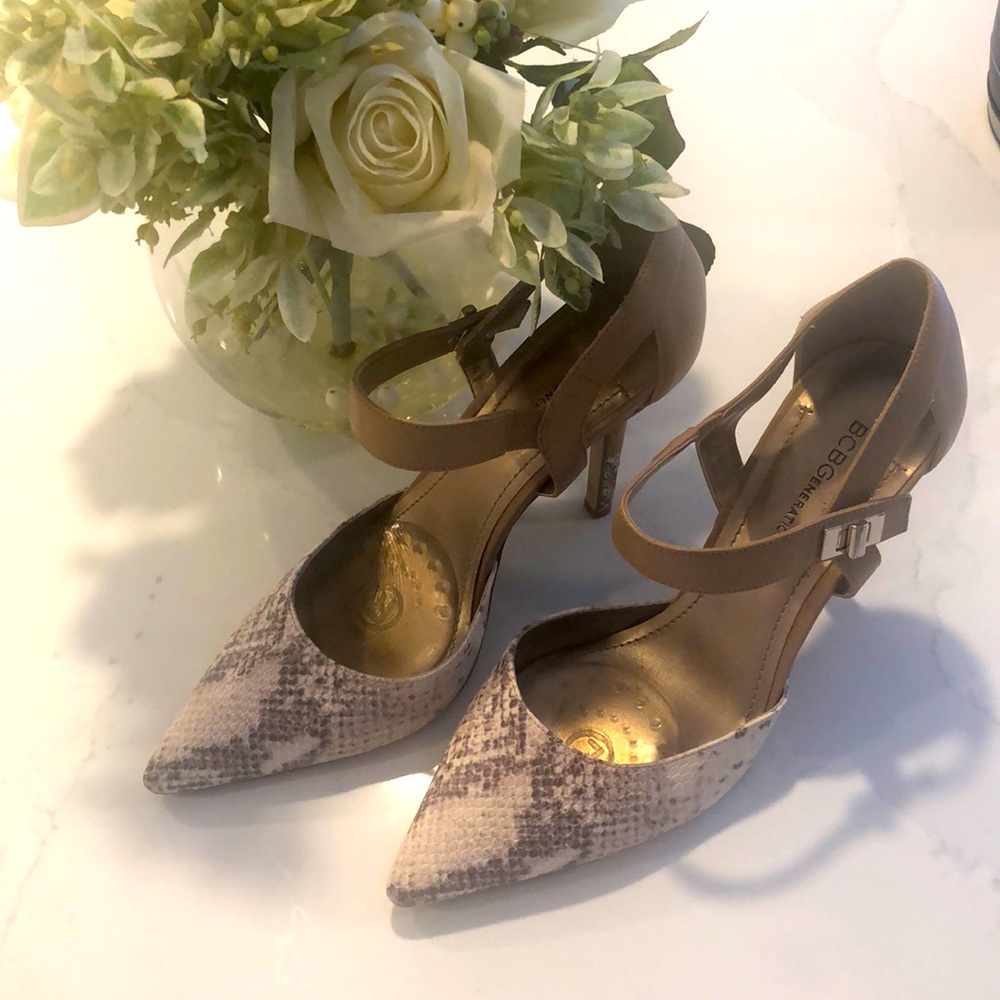 Gorgeous BCBGeneration Heels 8.5